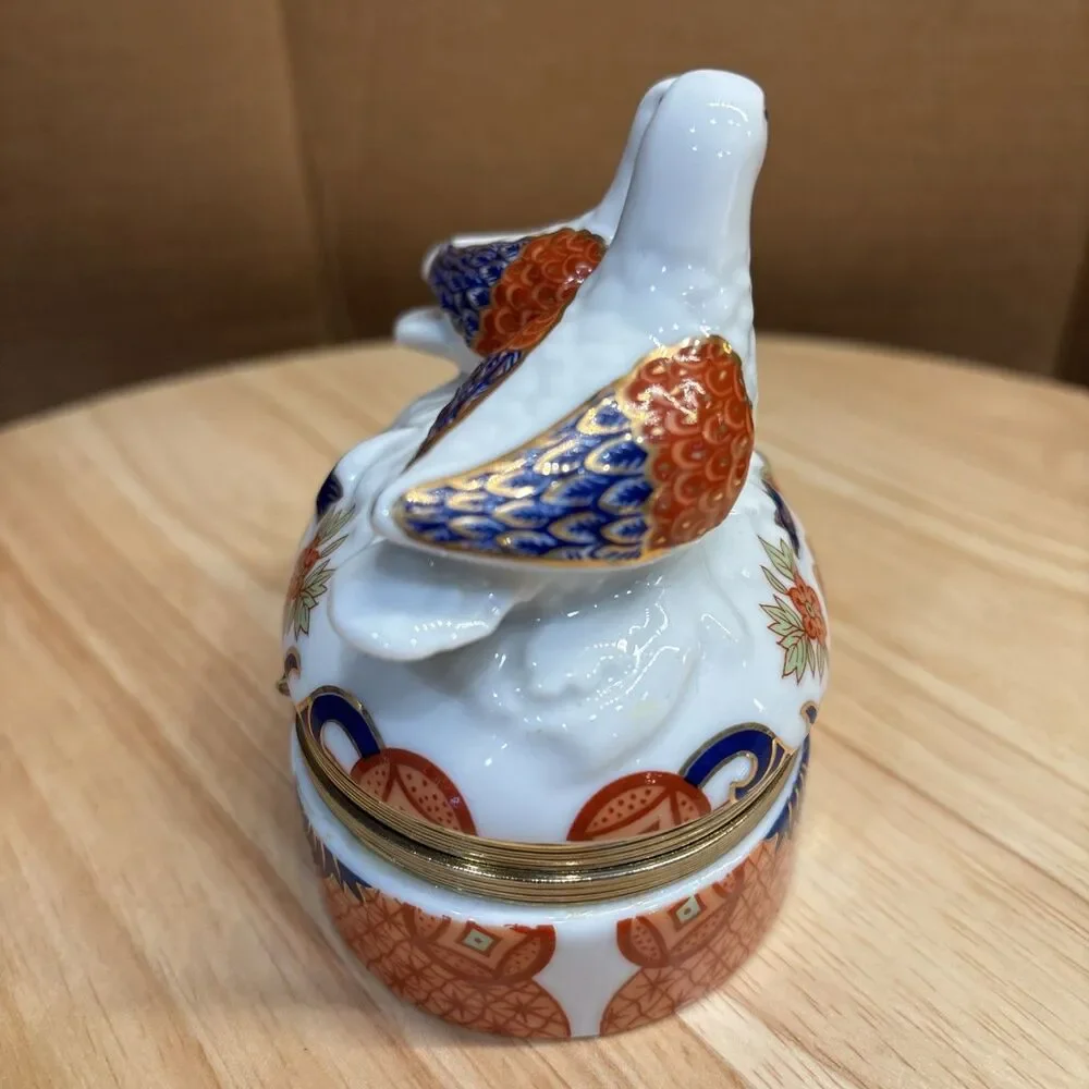 VTG Andrea by Sadek Imari Dove Love Birds Porcelain/hinged  Trinket Box